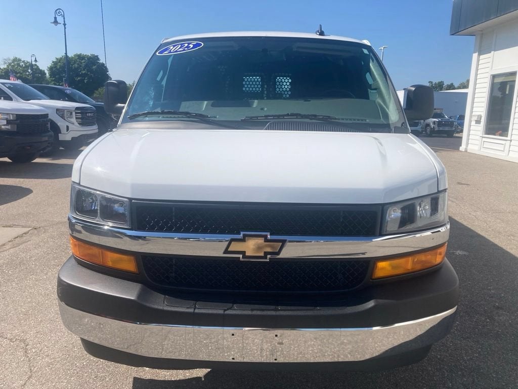 chevrolet express cargo 2025 1GCWGAFPXS1203295 image chevrolet express cargo 2025 1GCWGAFPXS1203295 image
